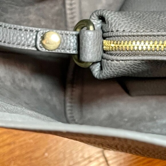 Charming Charlie | Gray Convertible Bucket Bag with Removable Pouch - Picture 10 of 12